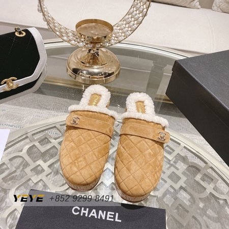 Chanel 21B Brown Suede Turnlock CC Logo Shearling Clog 35-41