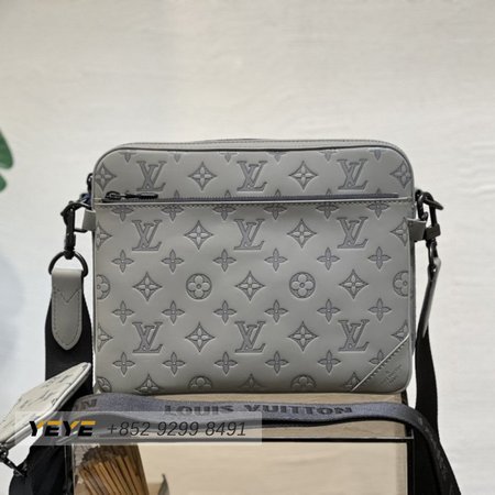 trio messenger bag m46603