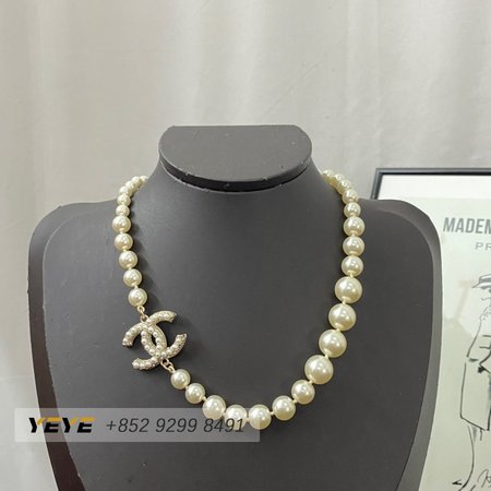 Chanel Glass Pearls CC Necklace Gold/Pearly White