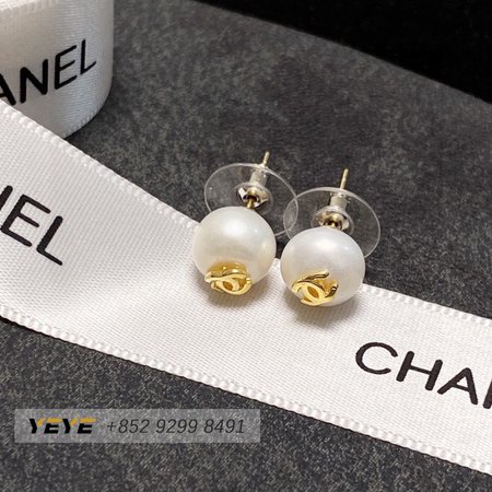 Chanel Platinum Fashion Earrings