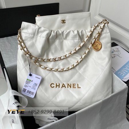 Chanel 22 Handbag
