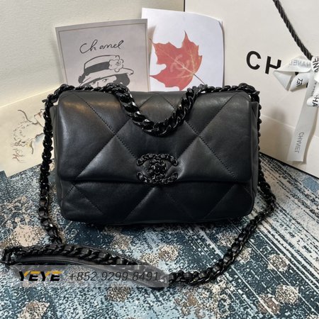 Chanel 19 AS1160 Black