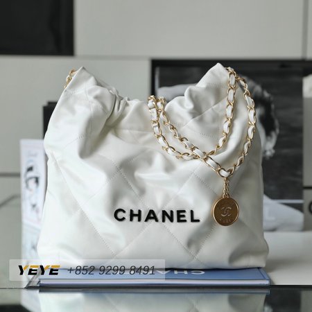 Chanel 22s