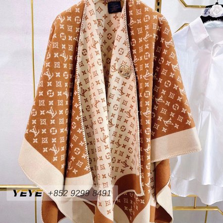 Embrace Letter Jacquard Shawl Scarf